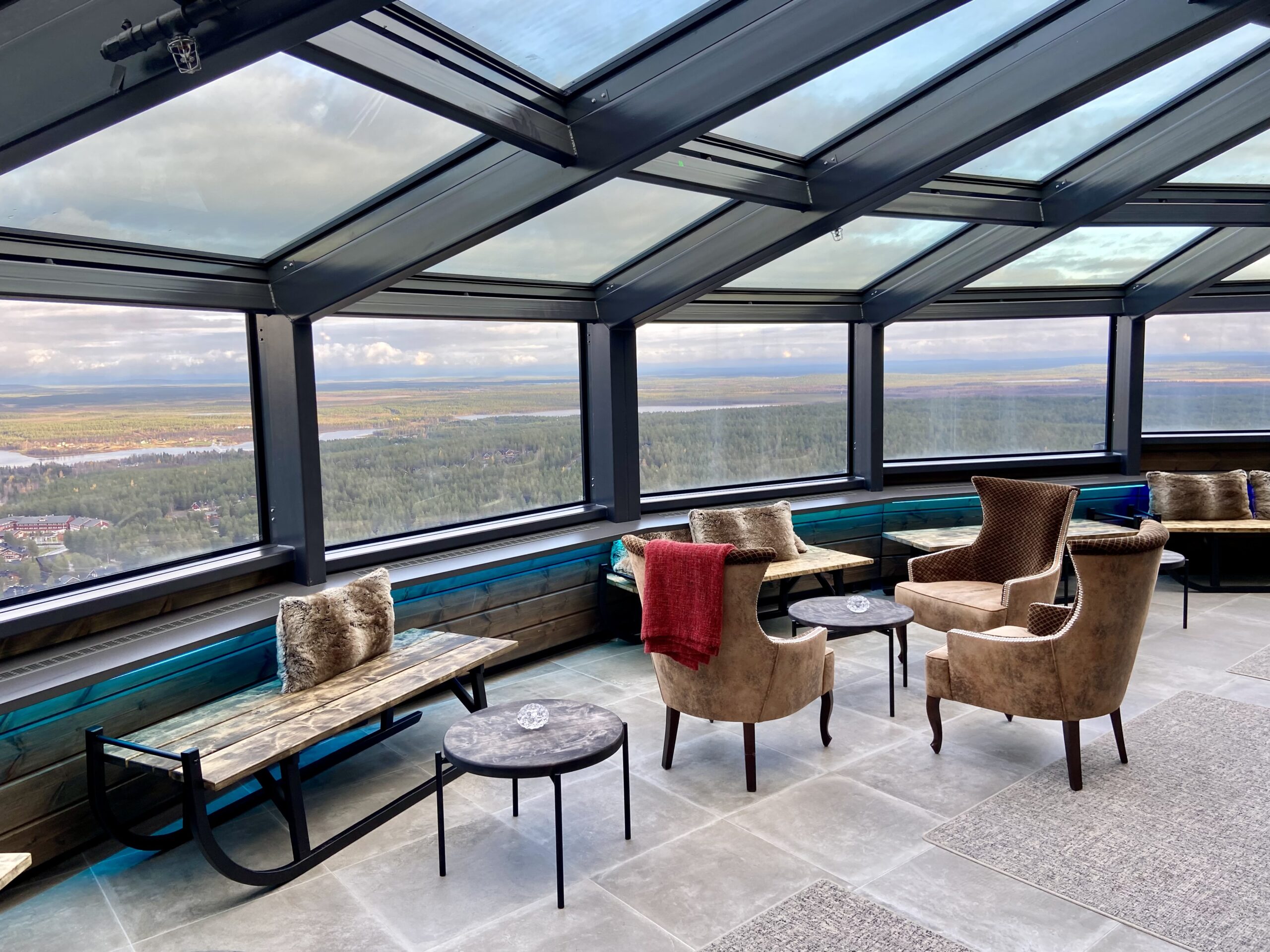 The Sky Lounge in Hotel Levi Panorama.